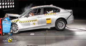 BMW 5 stelle nel crash test Euro NCAP