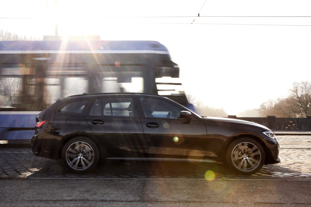 BMW 330e Touring - Ginevra 2020